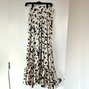 T. Tribe White and Black, long silky and sheer skirt, Size S, Never Worn